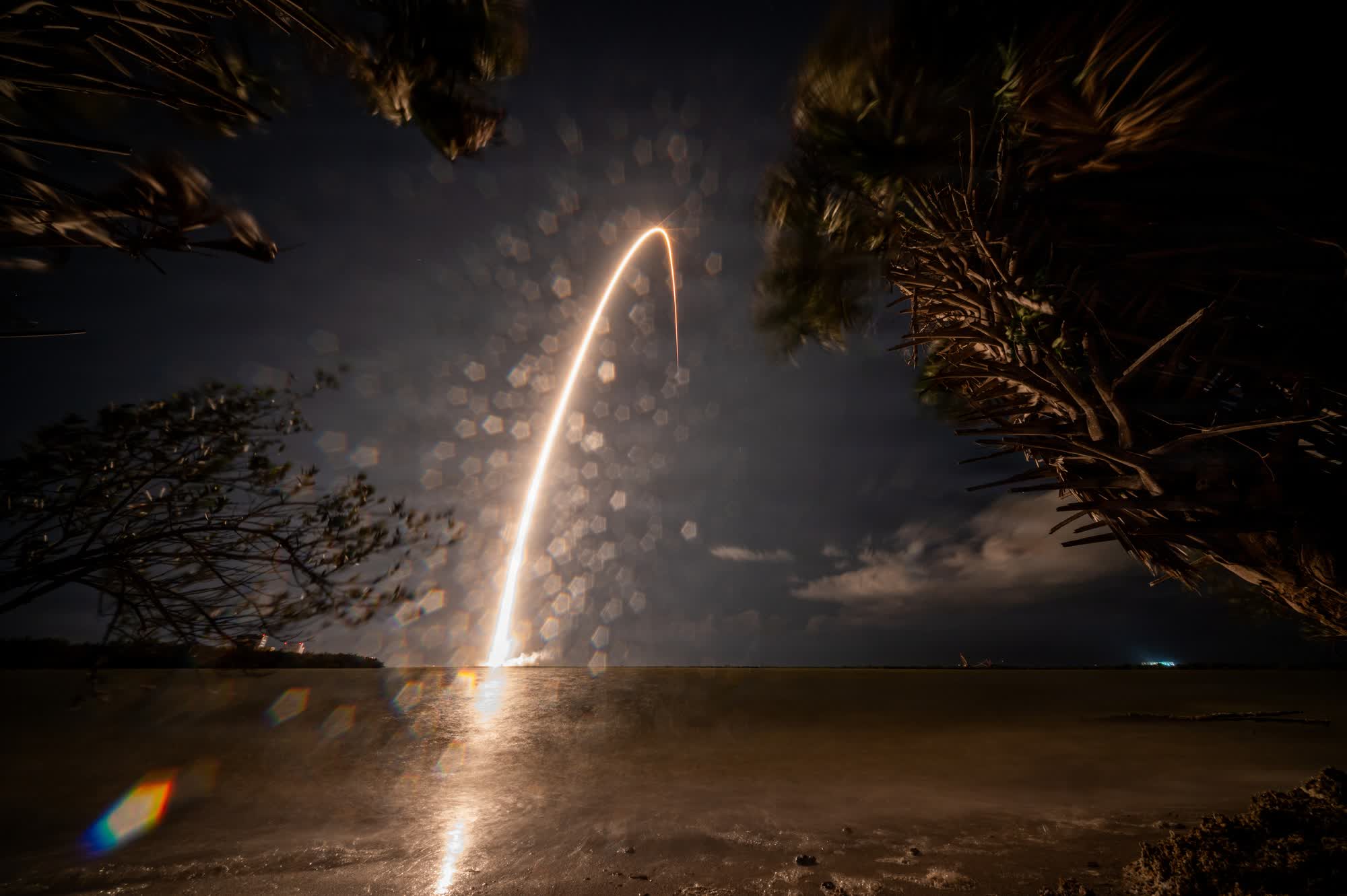 Falcon 9 night launch from the Cape, not the 29 July award photo