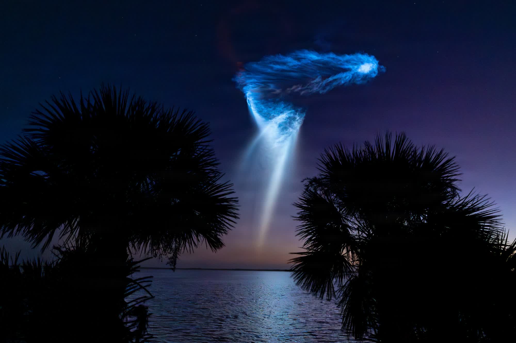 Cape Starlink launch, same pad family as 10-49 class=